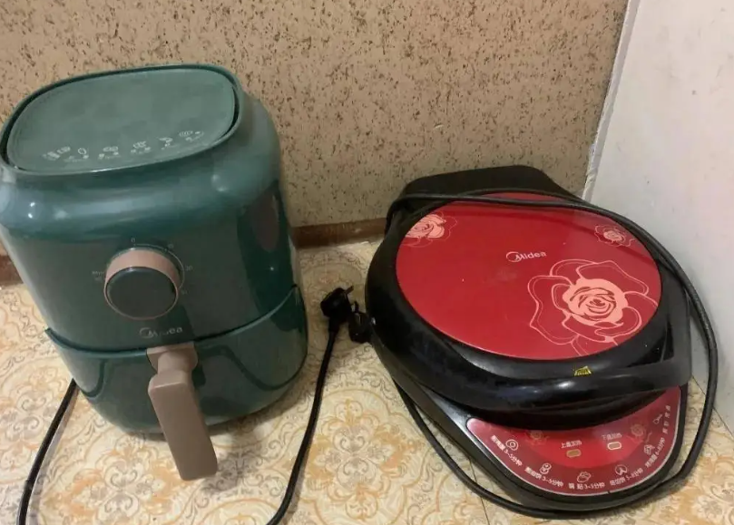 厨房小家电转让｜美的空气炸锅 + 煎烤机